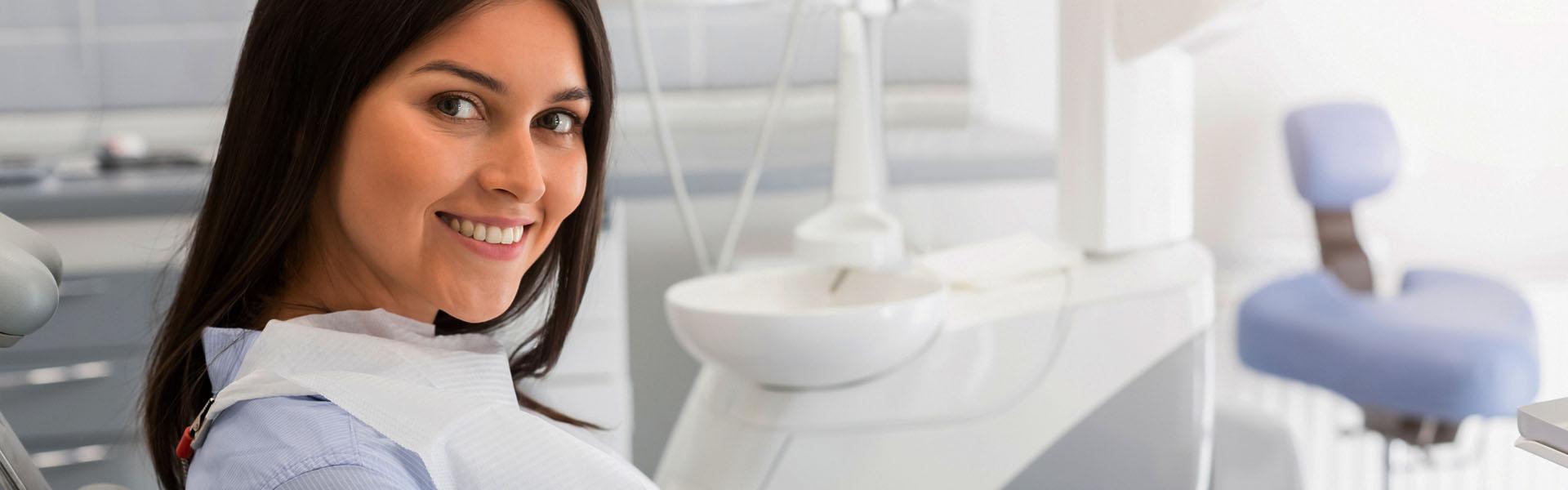 zdrowy uśmiech kobiety